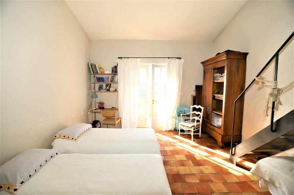 In Gordes, Facing The Entire Luberon Park A Beautiful 5 Bedrooms House מראה חיצוני תמונה